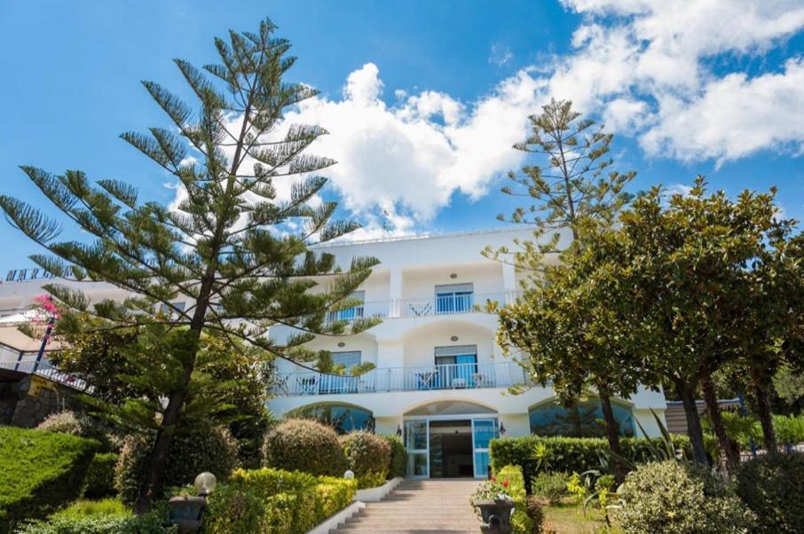 סקאריו Marcaneto Hotel מראה חיצוני תמונה